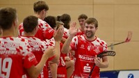 Die zweite Mannschaft der Red Hocks um Kapitän Lukas Wexenberger ist nach zwei Auftaktsiegen Tabellenführer der floorballshop.com Regionalliga Bayern. (Foto: Trieb)
