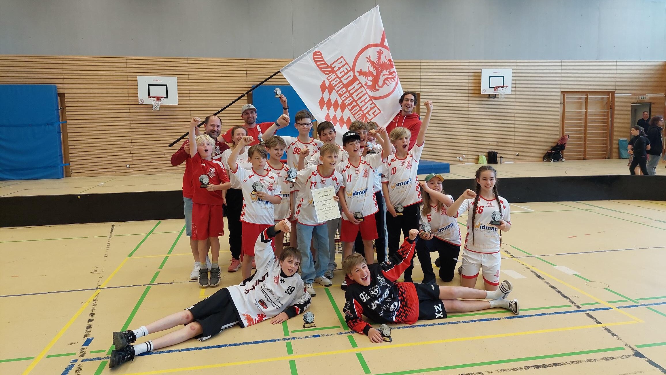 Holten Süddeutsches Silber und das DM-Ticket: die U13 der Red Hocks. (Foto: Privat)