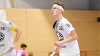 ergangene Saison als Trainingsgast und im Ingolstädter Trikot im Kauferinger Sportzentrum, fortan als fester Teil der Red Hocks: Luca Scharnagl. (Foto: Finkenzeller)