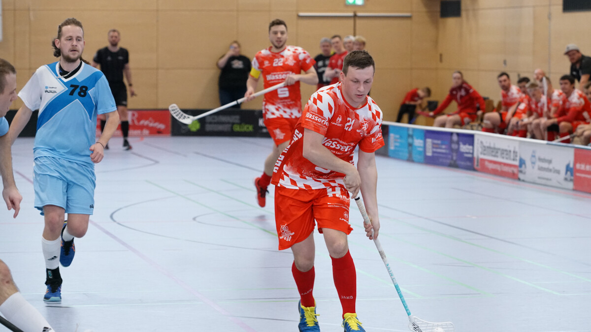 Stefan Bergmair und die zweite Mannschaft der Red Hocks treffen am Samstag auf Bundesligist MFBC Leipzig. Spielbeginn im Sportzentrum ist um 17 Uhr. (Foto: Finkenzeller)