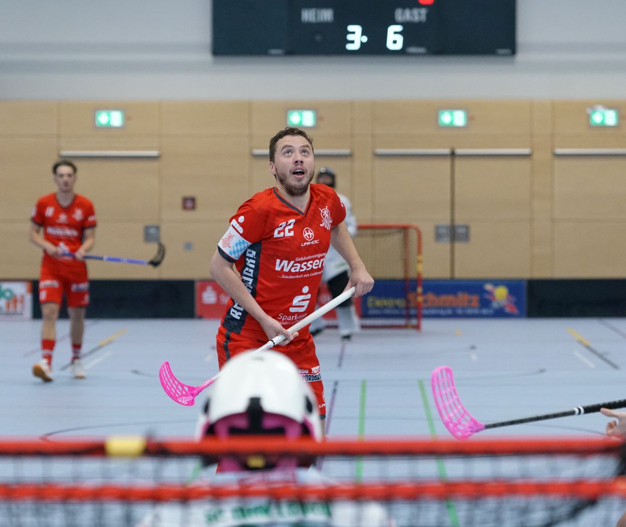 Einsatz zwei Ligen weiter unten, Blick mit dem Regionalligateam in der Tabelle nach oben: Zwölf Jahre nach seinem letzten Regionalligaeinsatz und etliche Bundesligaspiele später lief Marco Tobisch nun die die Reserve seiner Red Hocks auf. (Archivfoto: Finkenzeller)