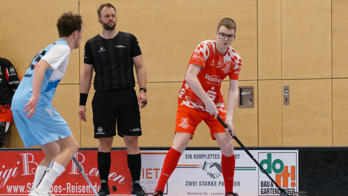 „Defensiv sehr gut, offensiv ein bisschen glücklos“ – so fasst Verteidiger Maximilan Manhart den Pokalauftritt der Kauferinger Zweiten gegen Bundesligaschwergewicht MFBC Leipzig zusammen. (Foto: Archiv/Finkenzeller) 