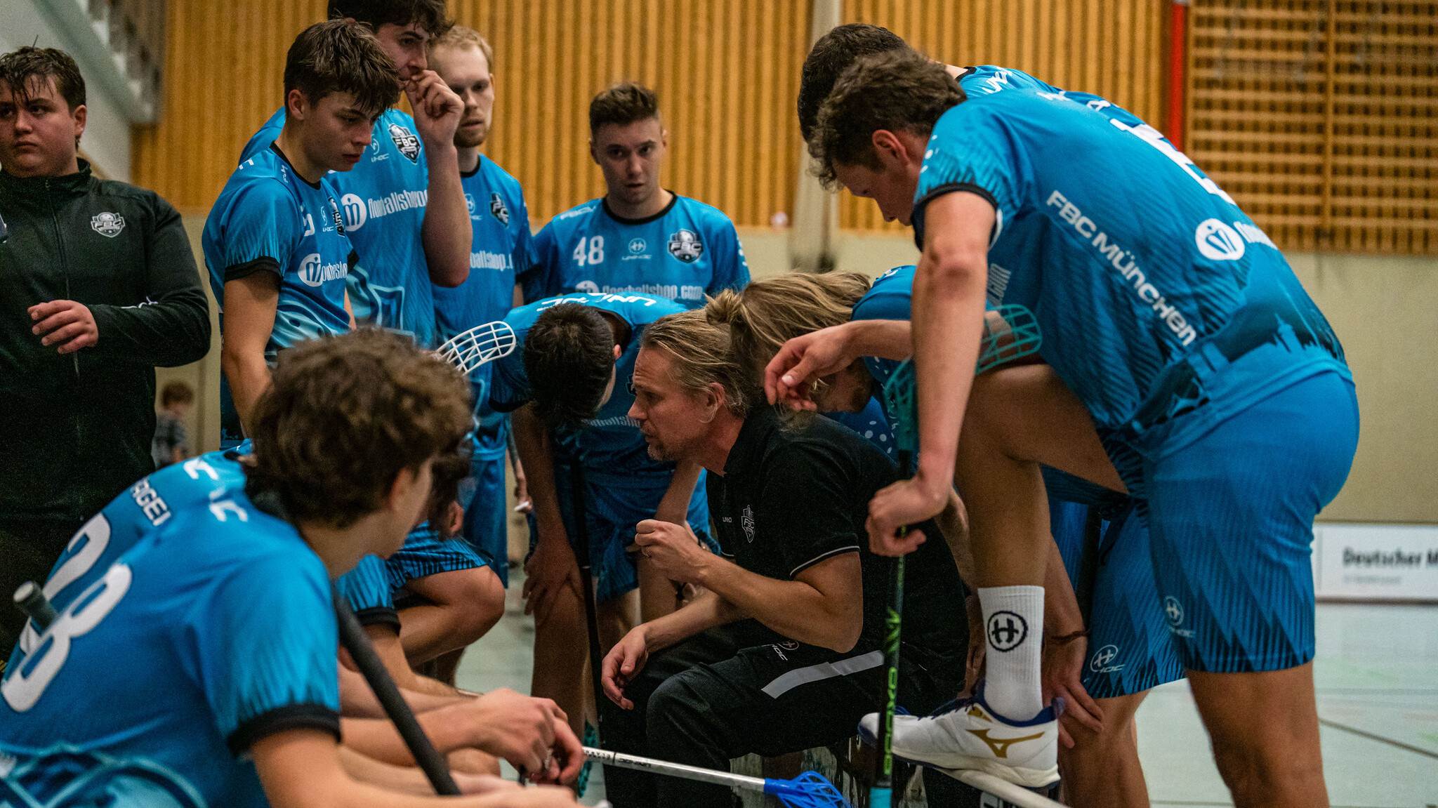 „Wir haben aus den letzten Spielen gegen Kaufering viel gelernt“, sieht FBC-Coach Fredrik Ekvall sein Team bestens vorbereitet. (Foto: Christoph Pabel)
