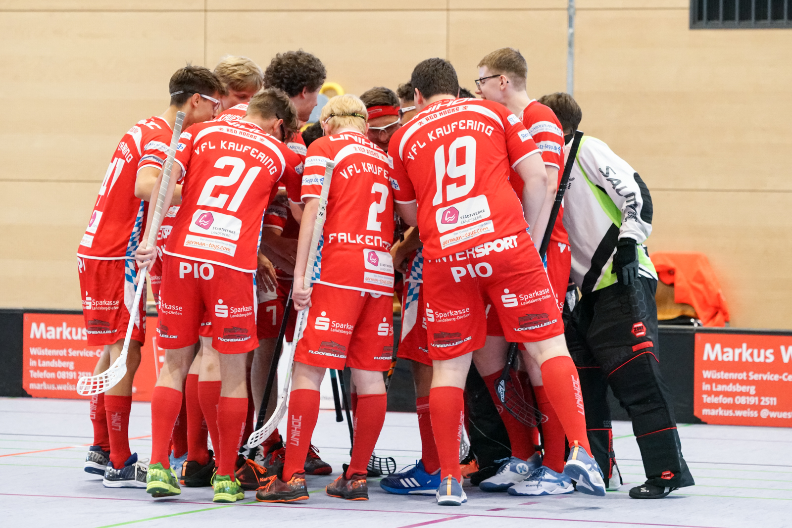 Erfolgreich zusammengestanden: Die Reserve der Red Hocks ist bayerischer Regionalligameister. Foto: Finkenzeller