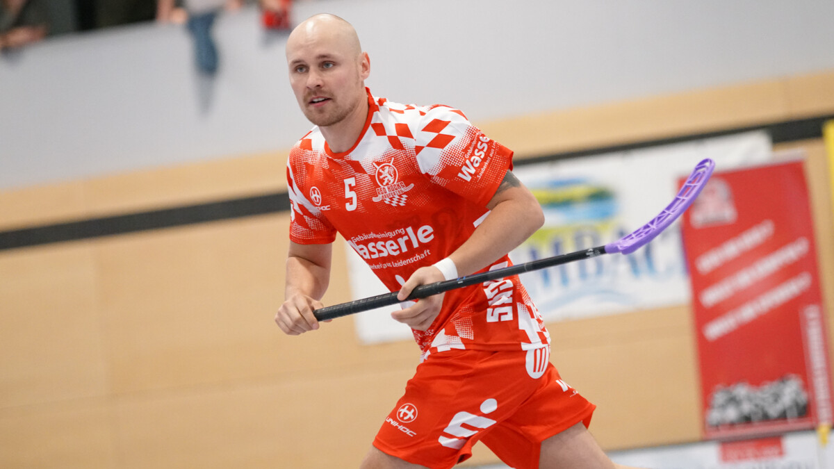 Die starke Quedlinburger Offensive abzukochen ist am Sonntag die Aufgabe von Toni Lahtinen und der Kauferinger Hintermannschaft. (Foto: Finkenzeller) Die starke Quedlinburger Offensive abzukochen ist am Sonntag die Aufgabe von Toni Lahtinen und der Kauferinger Hintermannschaft. (Foto: Finkenzeller)