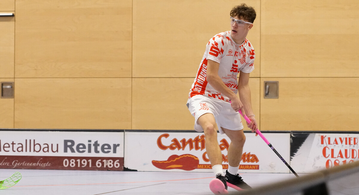 John Blümke und die Red Hocks sind zum Saisonauftakt am Sonntag im Pokal in Hessen gefordert. Eine Woche darauf geht es dann im Heimspiel gegen Halle erstmals wieder um Zweitligapunkte. (Foto: Finkenzeller) John Blümke und die Red Hocks sind zum Saisonauftakt am Sonntag im Pokal in Hessen gefordert. Eine Woche darauf geht es dann im Heimspiel gegen Halle erstmals wieder um Zweitligapunkte. (Foto: Finkenzeller)